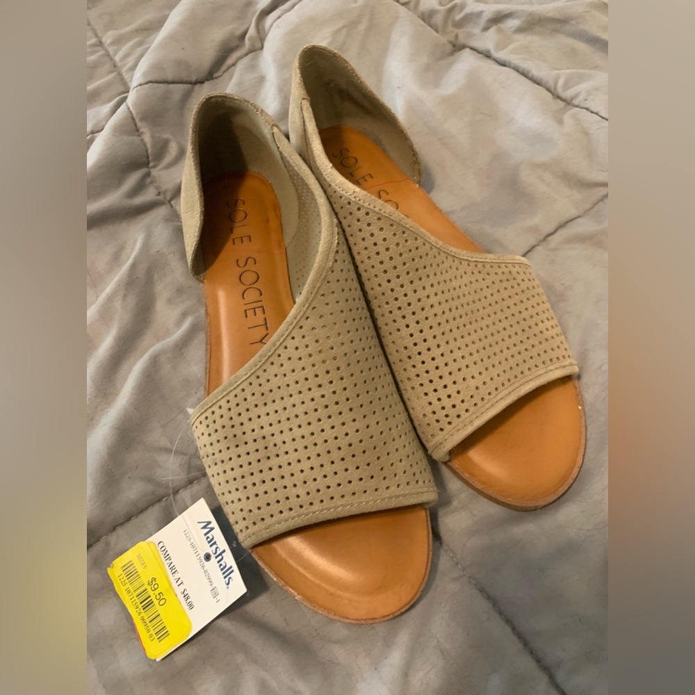 Women’s flat,size 10